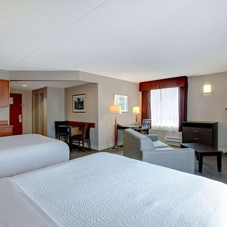 Days Inn & Suites By Wyndham Collingwood Exteriör bild