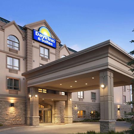 Days Inn & Suites By Wyndham Collingwood Exteriör bild
