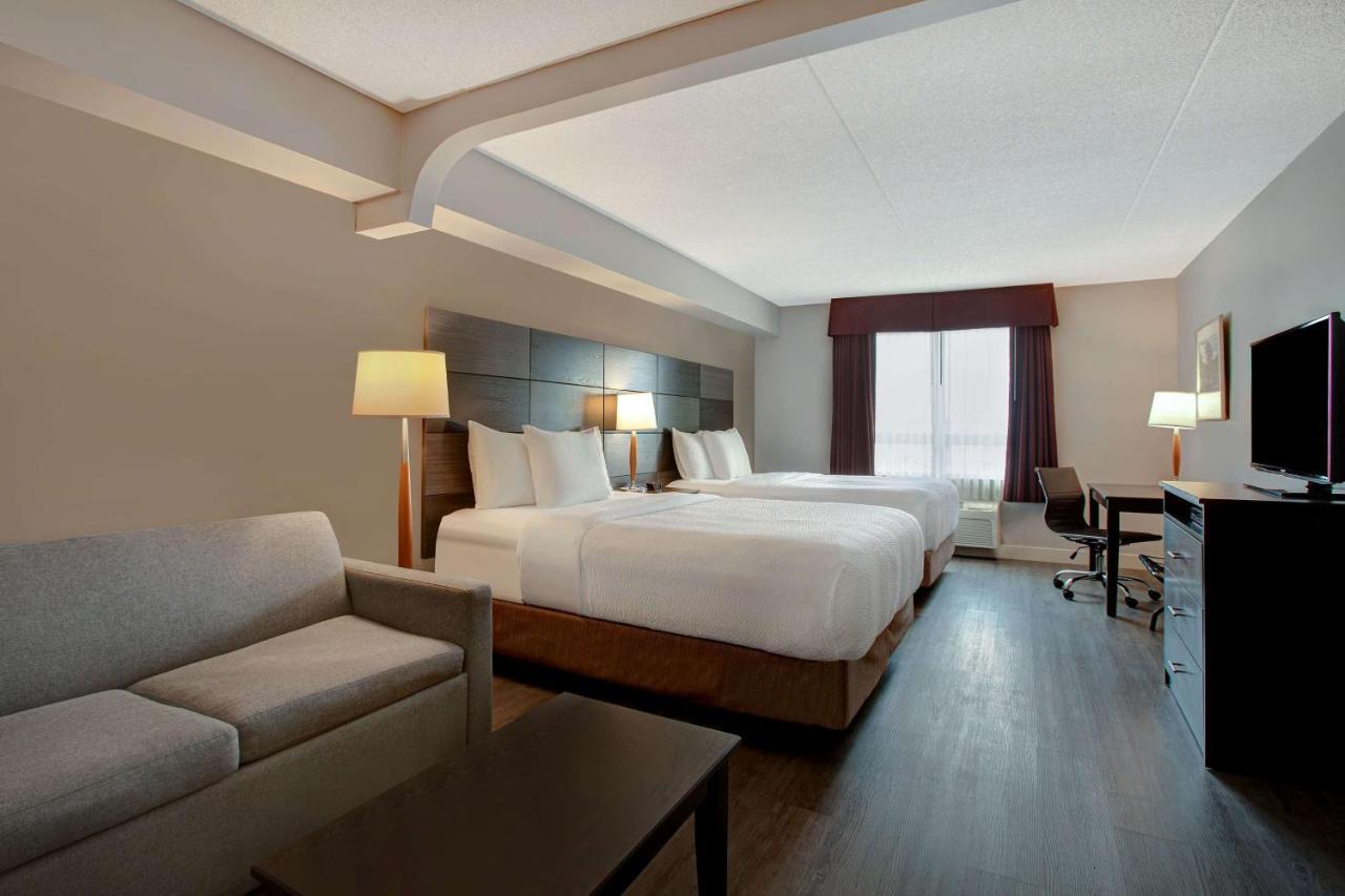 Days Inn & Suites By Wyndham Collingwood Exteriör bild