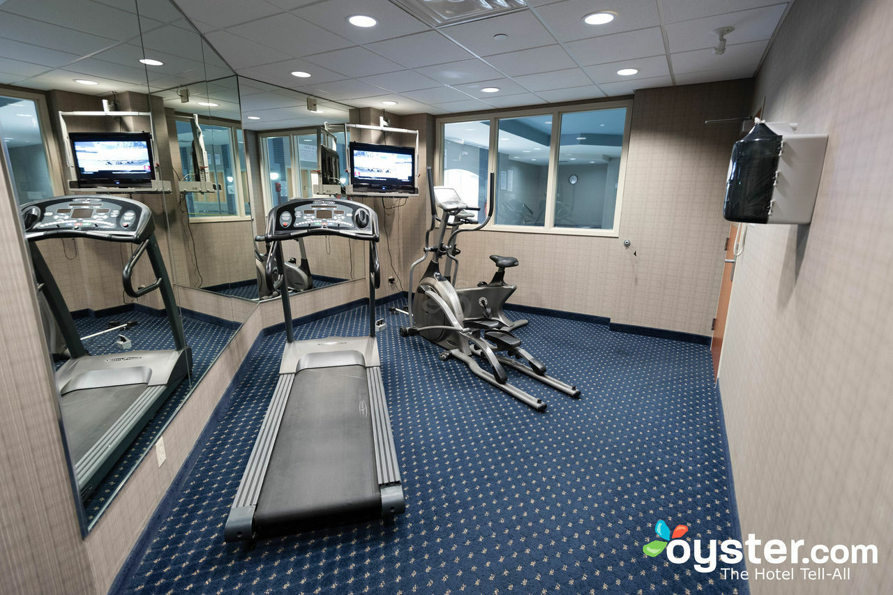 Days Inn & Suites By Wyndham Collingwood Exteriör bild